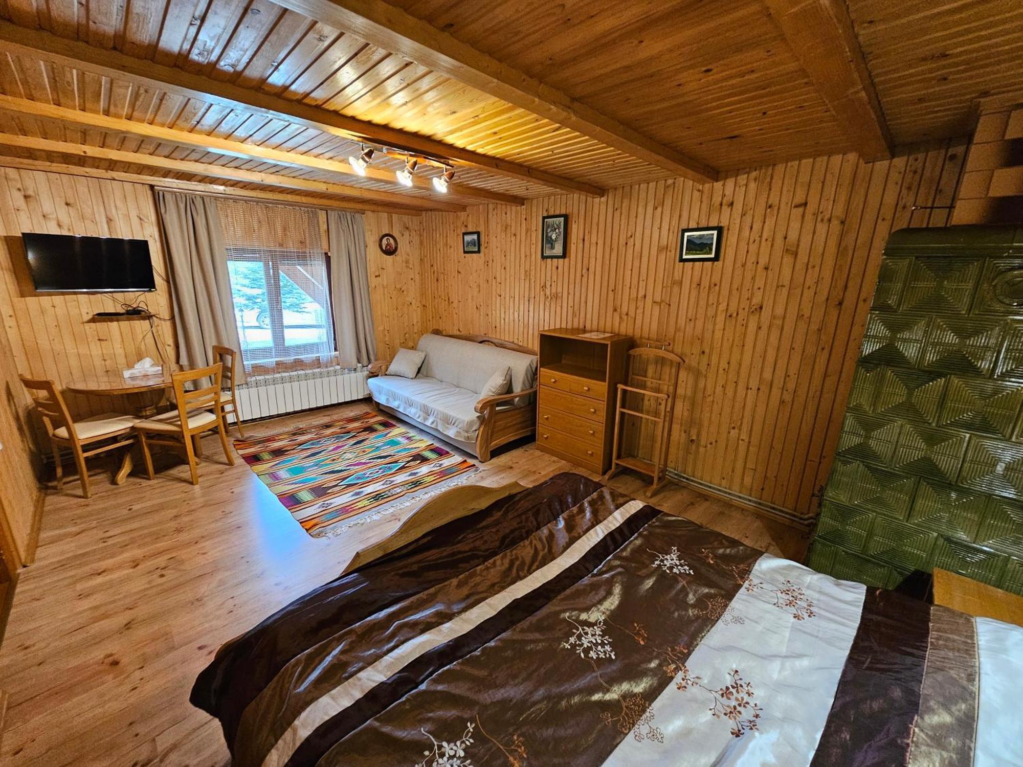 טטאריב Guesthouse Kolo Druziv מראה חיצוני תמונה