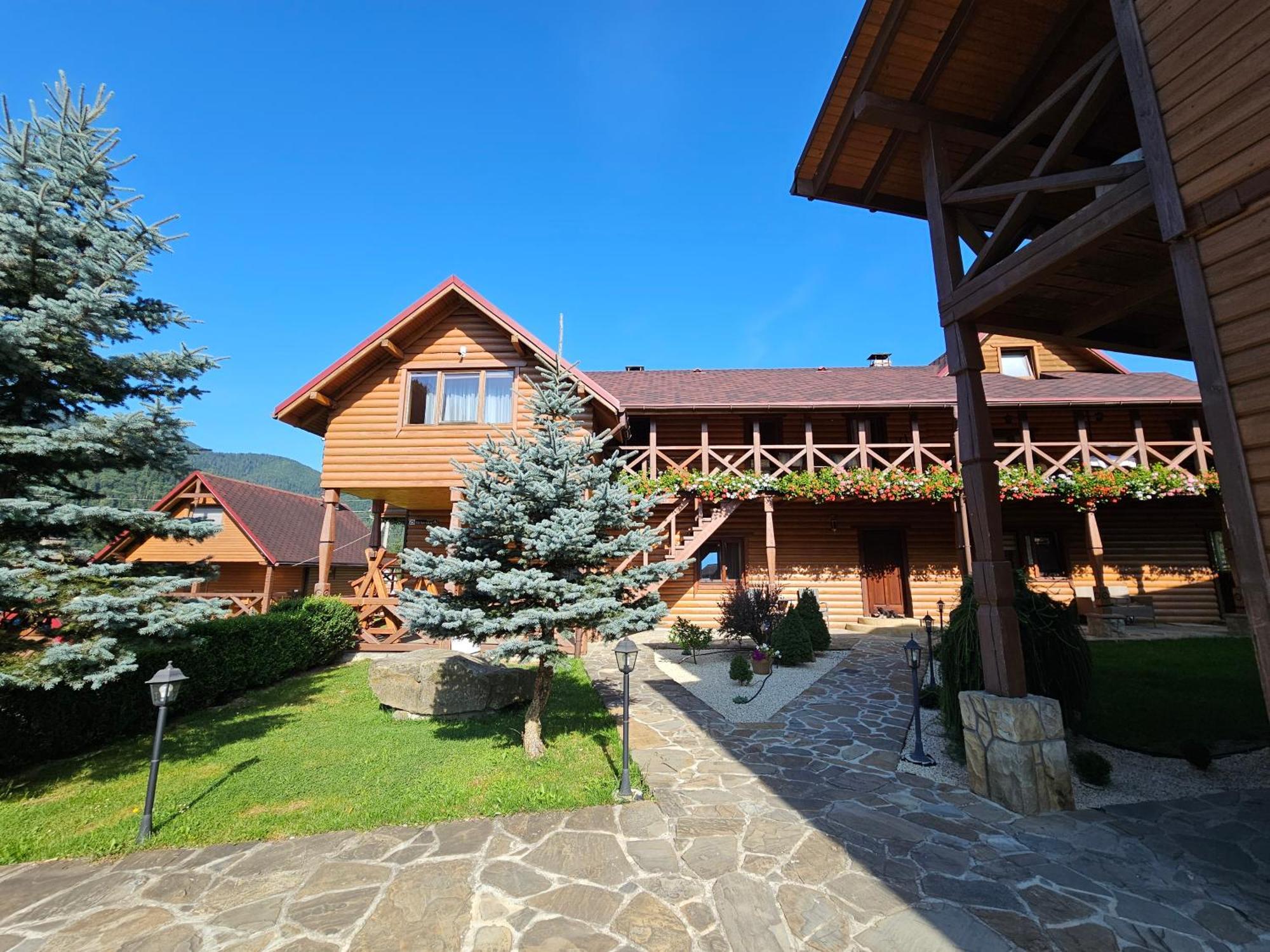 טטאריב Guesthouse Kolo Druziv מראה חיצוני תמונה
