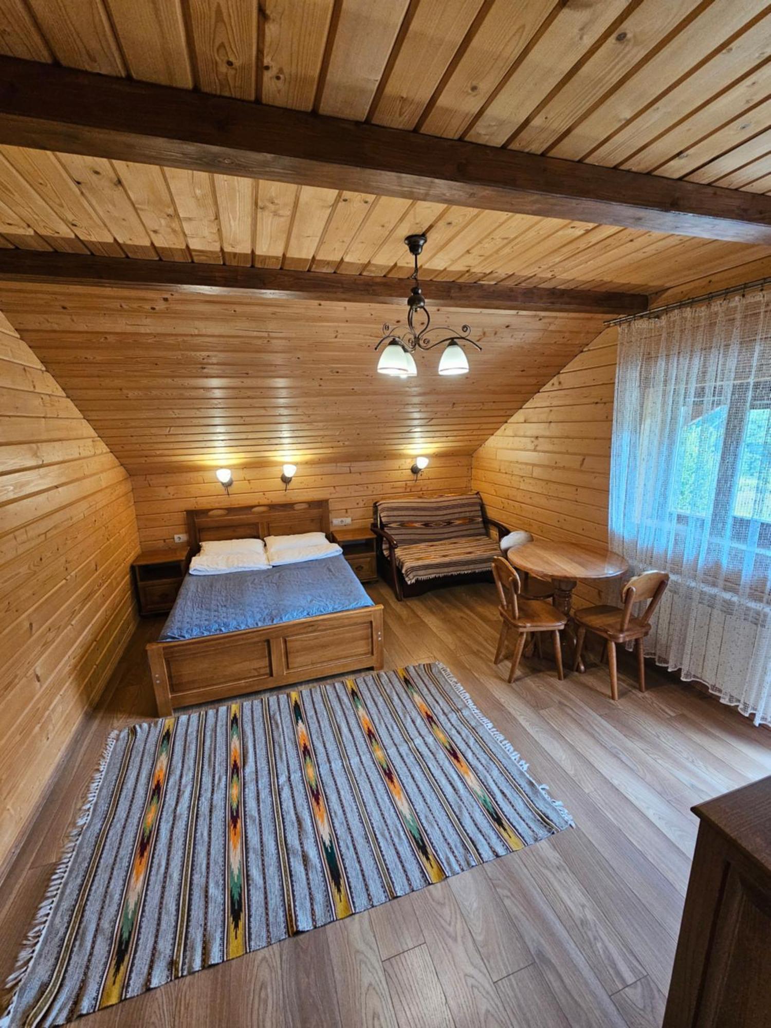 טטאריב Guesthouse Kolo Druziv מראה חיצוני תמונה